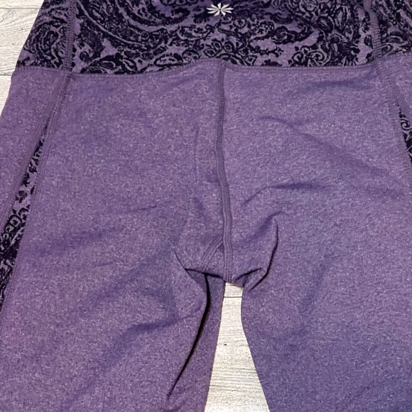 Athleta Splits Revelation Capri Leggings Purple Paisley Women Size XXS - Picture 3 of 11